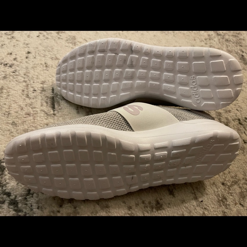 Adidas 8.5 slip on sneaker